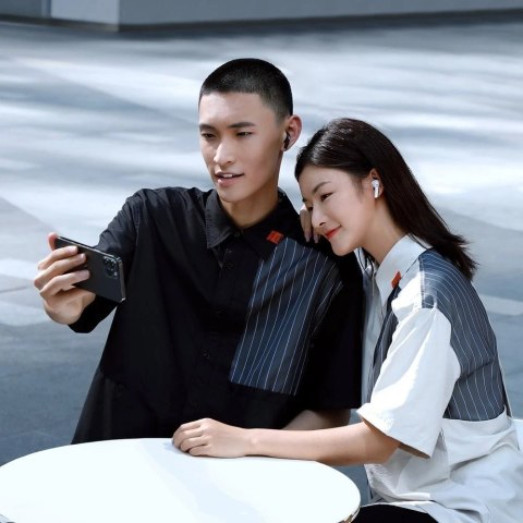 Słuchawki Baseus E8 bezprzewodowe Bluetooth 5.0 TWS douszne wodoodporne IPX5 czarny (NGE8-01)