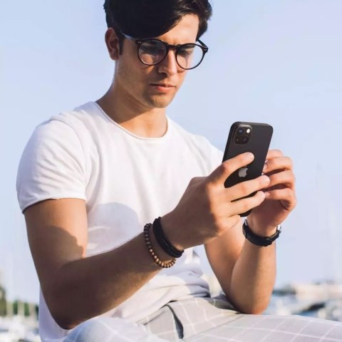 Osłona aparatu obiektywów Hofi Alucam Pro+ do Apple iPhone 15 / 15 Plus Czarny