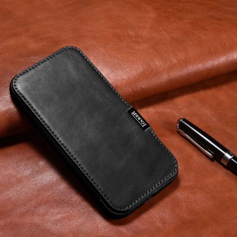 Skórzane kompatybilne z MagSafe etui z klapką do iPhone 15 Pro iCarer Curved Edge Oil Wax Real Leather Folio Case - czarne