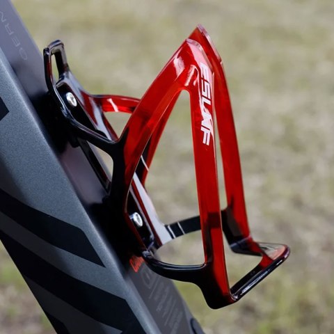 Koszyk na bidon napój butelkę wodę uchwyt rowerowy do roweru bidonu uniwersalny z miejscem na Airtag Czarno-czerwony