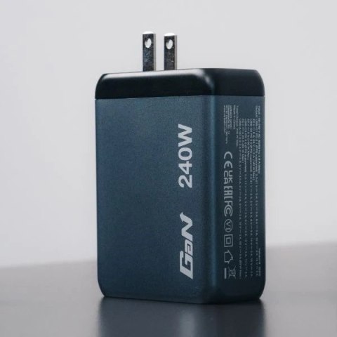 Ładowarka sieciowa Verbatim GaN 240W 3xUSB-C/USB-A Szara + Adapter