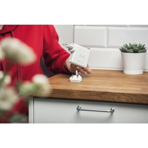 Ładowarka podróżna Forcell 4w1 8000mAh QC3.0 USB-C Powerbank Indukcja