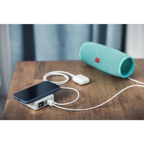 Ładowarka podróżna Forcell 4w1 8000mAh QC3.0 USB-C Powerbank Indukcja