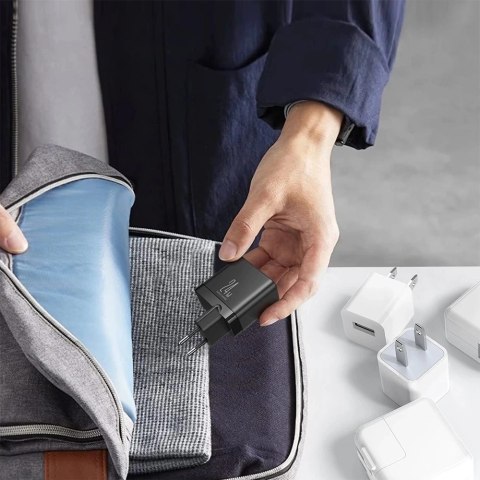 Joyroom JR-TCN03 Ładowarka sieciowa 4×USB-A 24 W 4,8 A - czarna