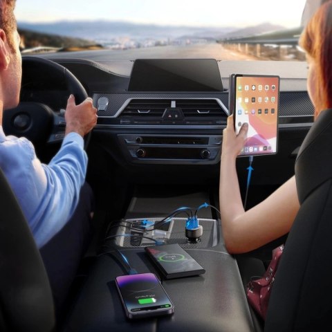 Ładowarka samochodowa Joyroom JR-CCD04 30 W 2× USB-C & USB-A z wyświetlaczem - czarna