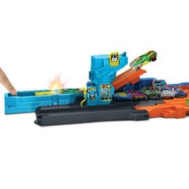 Hot Wheels Kaskaderski garaż Mega transformacja Zestaw