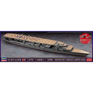 Hasegawa 30072 Japanese Navy Aircraft Carrier Akagi "Three Flight Deck" w/ Carrier-Based Aircraft Set (Biplane)