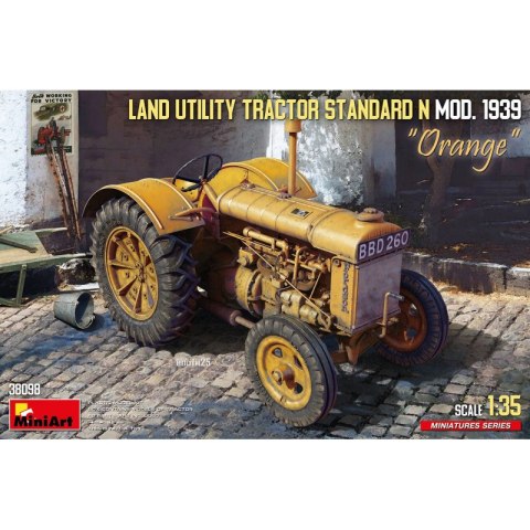 Mini Art 38098 Land Utility Tractor Standard N "Orange" Mod. 1939