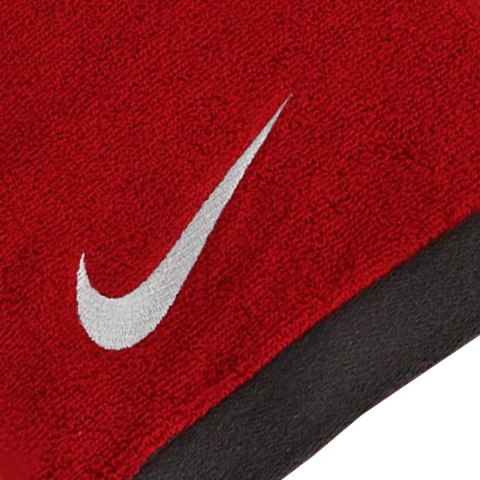 Ręcznik Nike Fundamental czerwony NET17643MD Ręcznik Nike Fundamental czerwony NET17643MD