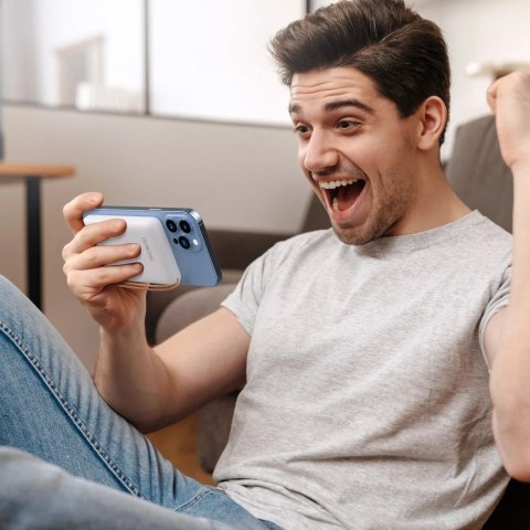 Duzzona magnetyczny powerbank 10000 mAh z funkcją ładowania bezprzewodowego (MagSafe, Qi) USB-A / USB-C 22,5W biały (W5)