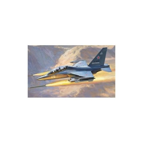 Zvezda 4821 Yak-130 1/48