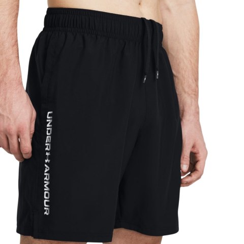 Spodenki męskie Under Aromur Tech Woven Wordmark czarne 1383356 001 Spodenki męskie Under Aromur Tech Woven Wordmark czarne 1383356 001