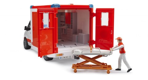 MB Sprinter Ambulans z figurką ratownika medycznego i modułem światło dźwięk BRUDER BR-02676