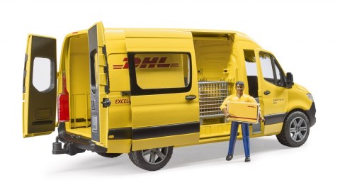 MB Sprinter DHL z figurką kuriera i z akcesoriami BRUDER BR-02671