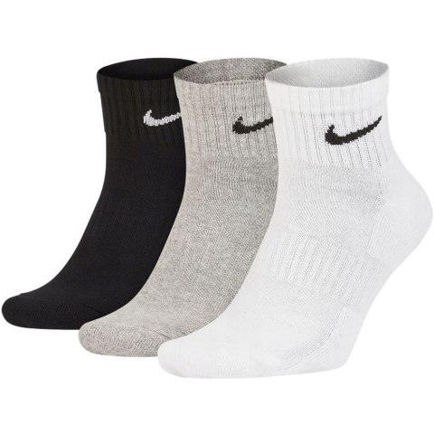 Skarpety Nike Value Cotton Quarter 3 pary białe, szare, czarne SX4926 901 Skarpety Nike Value Cotton Quarter 3 pary białe, szare, czarne SX4926 901